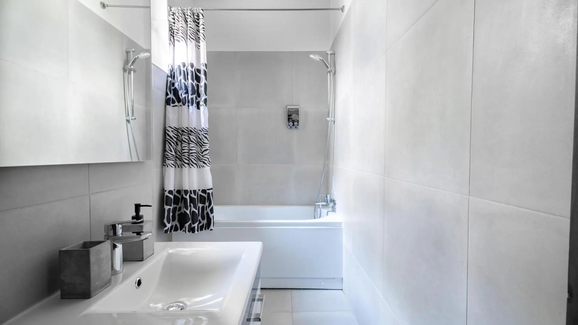 Piccolo Mondo By Citybookings Bukarest Rumänien