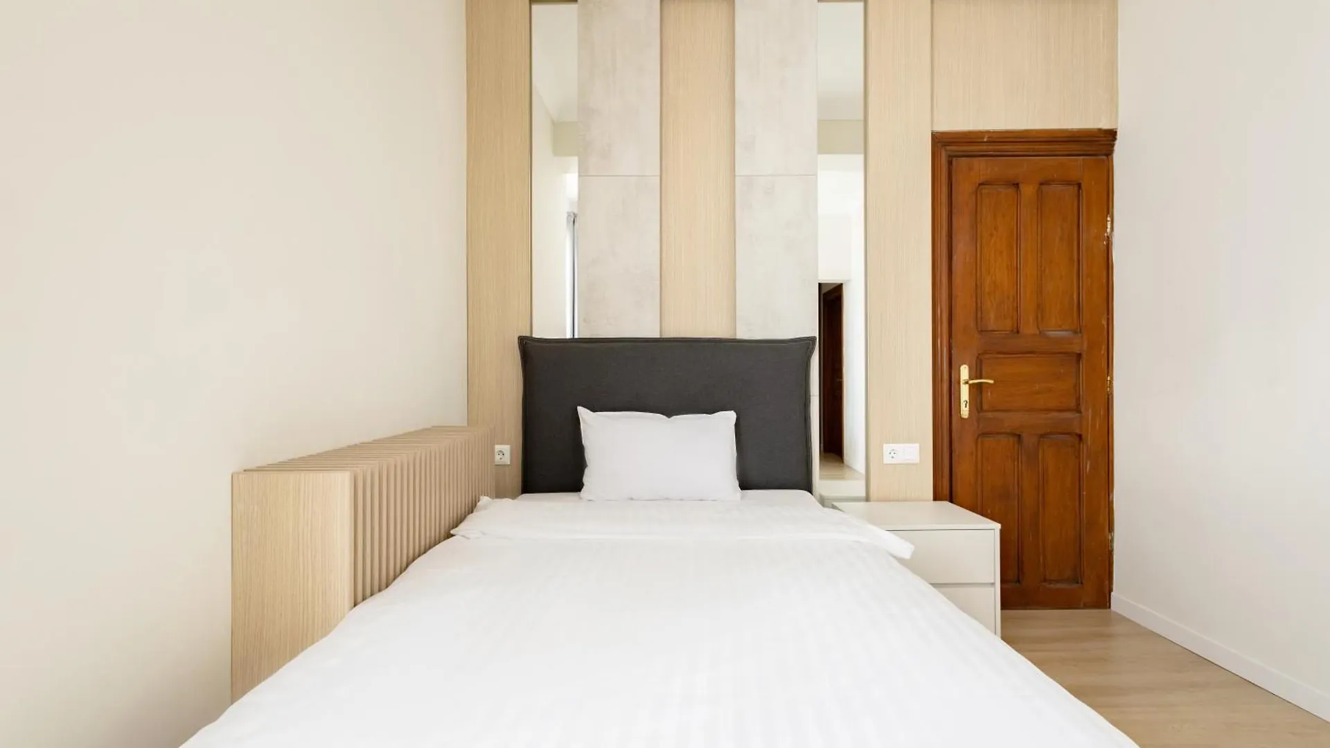Piccolo Mondo By Citybookings Bukarest Lägenhetshotell