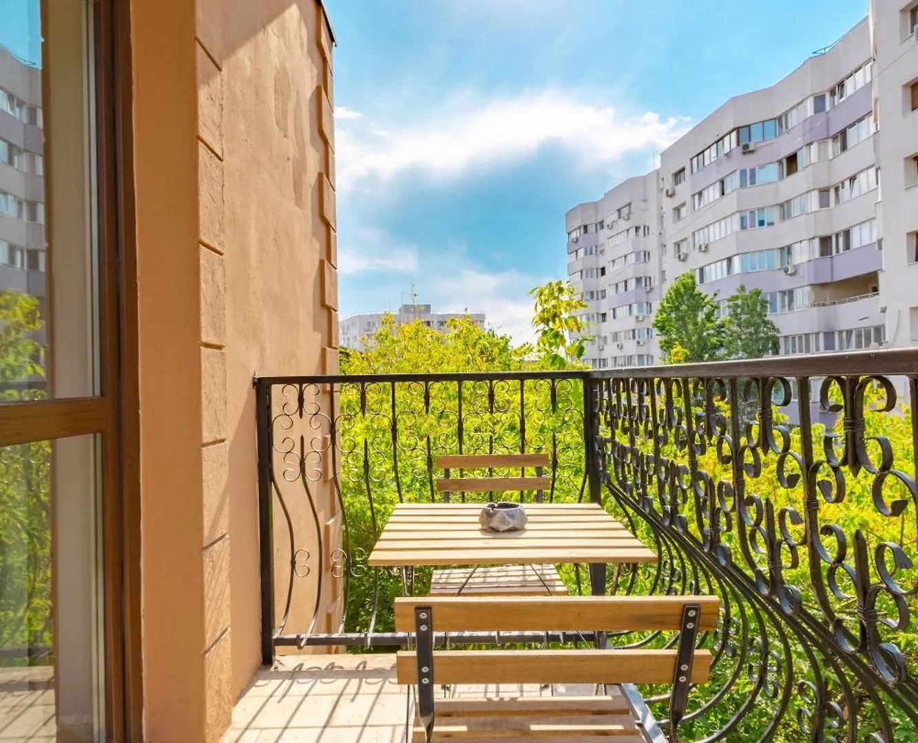 Piccolo Mondo By Citybookings Bukarest Lägenhetshotell