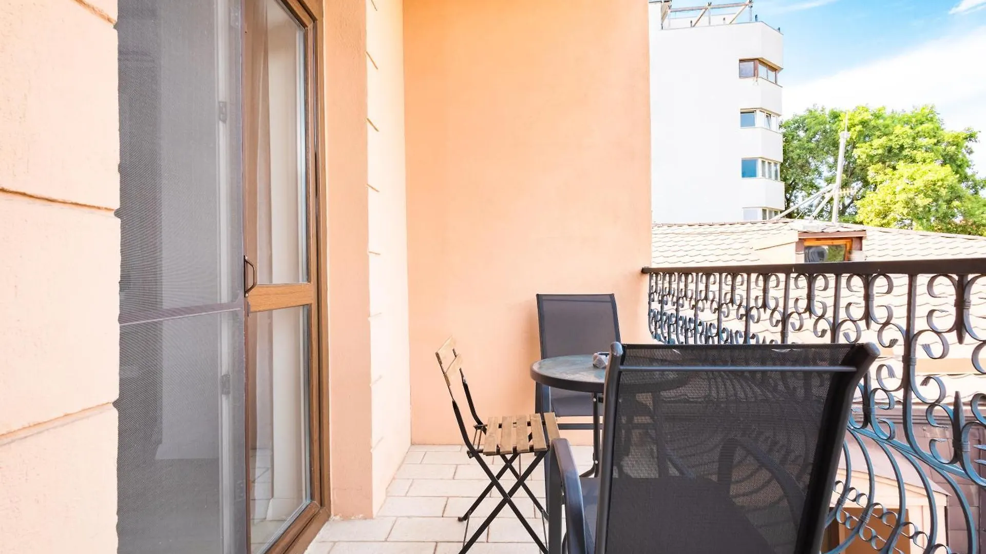 Piccolo Mondo By Citybookings Bukarest